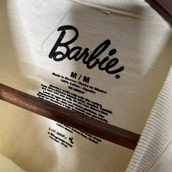 NWOT Barbie Malibu Y2K Graphic Print T-shirt - Picture 6 of 9